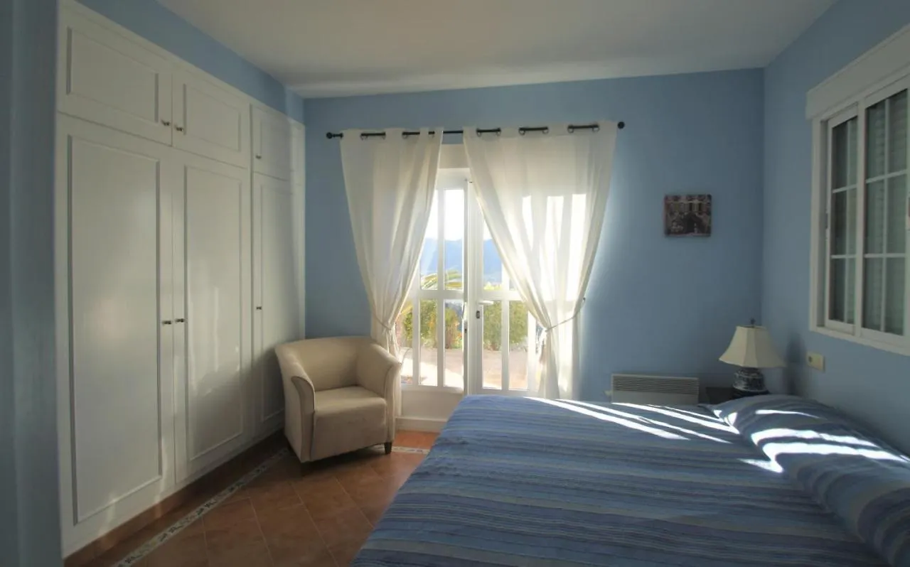 Villa Rosada - Luxurious 3-Bedroom Villa With Garden And Pool Cantoria