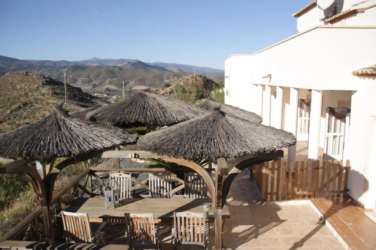 Villa Rosada - Luxurious 3-Bedroom Villa With Garden And Pool Cantoria