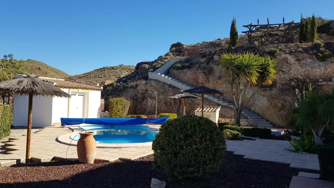 Villa Rosada - Luxurious 3-Bedroom Villa With Garden And Pool Cantoria